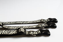 Cargar imagen en el visor de la galería, Collar Zebra
